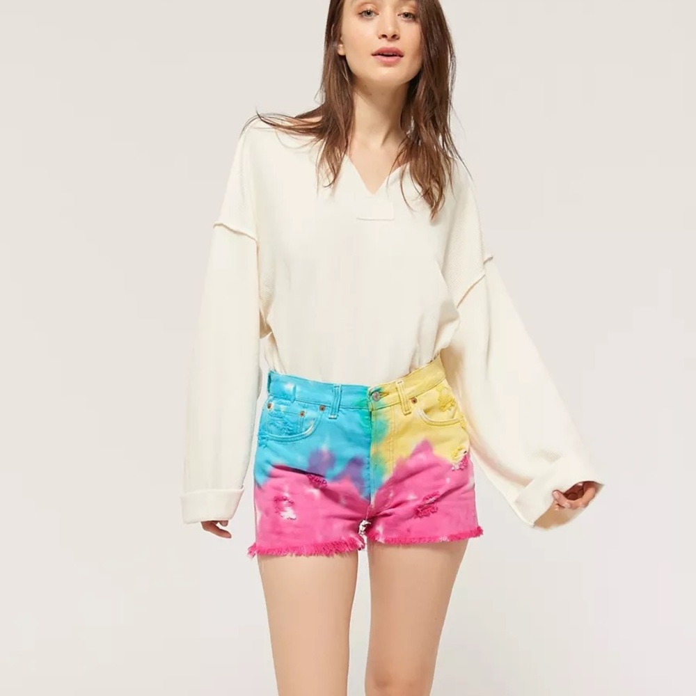 Urban Renewal Vintage Levi’s Tie Dye Jean Shorts